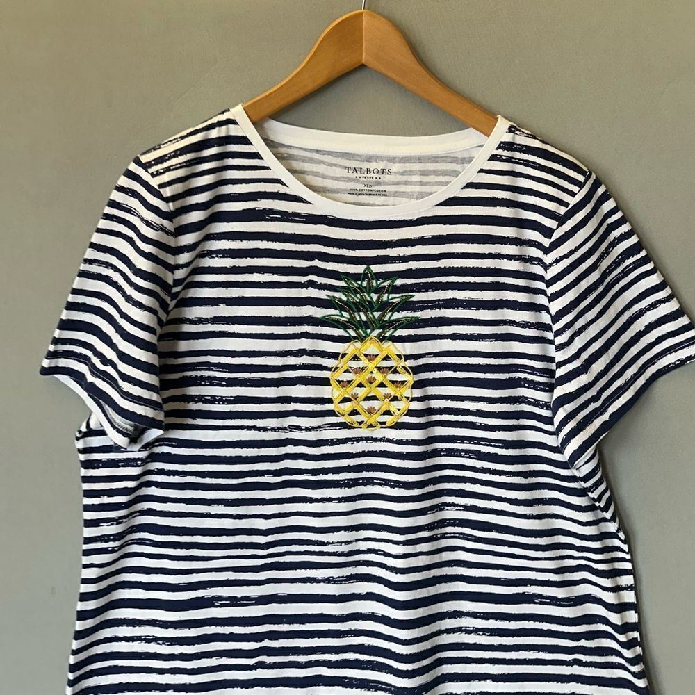 🎉5 for $45 🎉Talbots Tshirt Top Blouse Size XLP pineapple - Picture 2 of 8